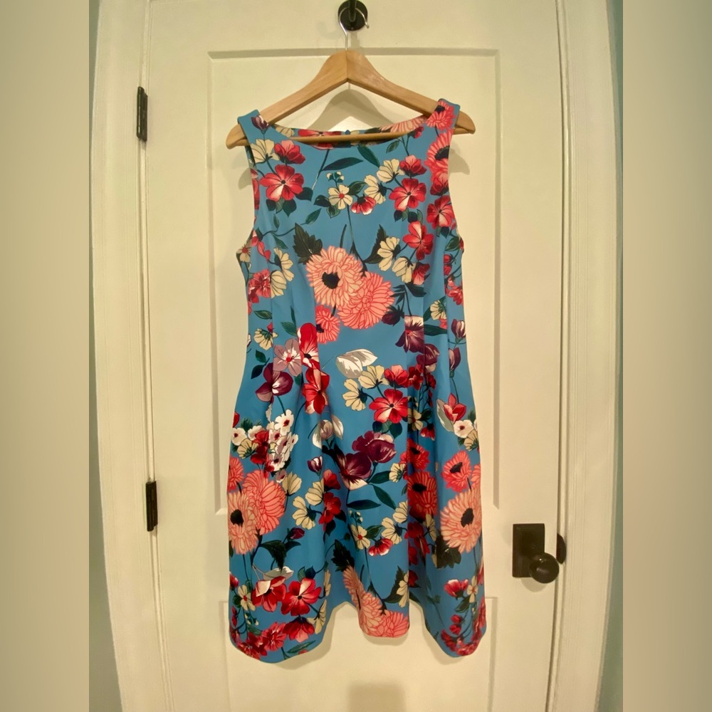 Vince Camuto Sleeveless Fit & Flare Scuba Dress (w/ pockets), Blue/Pink, 14